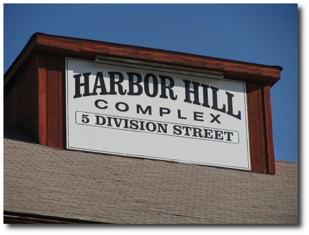Harbor Hill Complex Sign